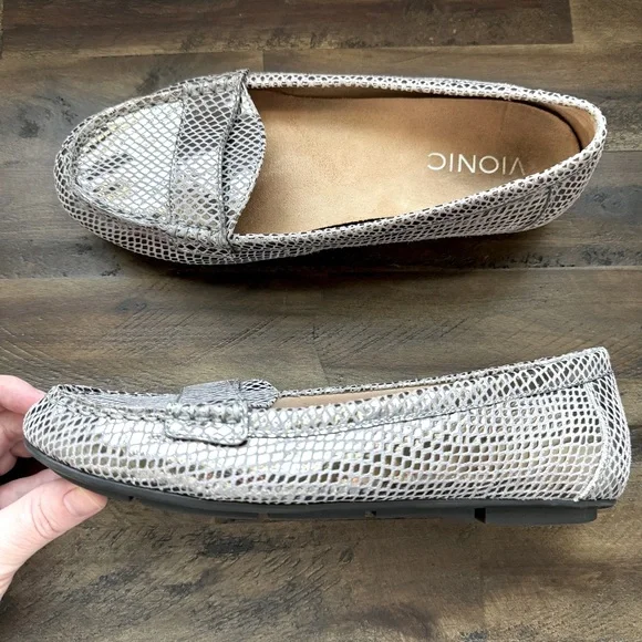 Vionic Shoes Vionic Larrun Silver Metallic Loafers Womens Size
